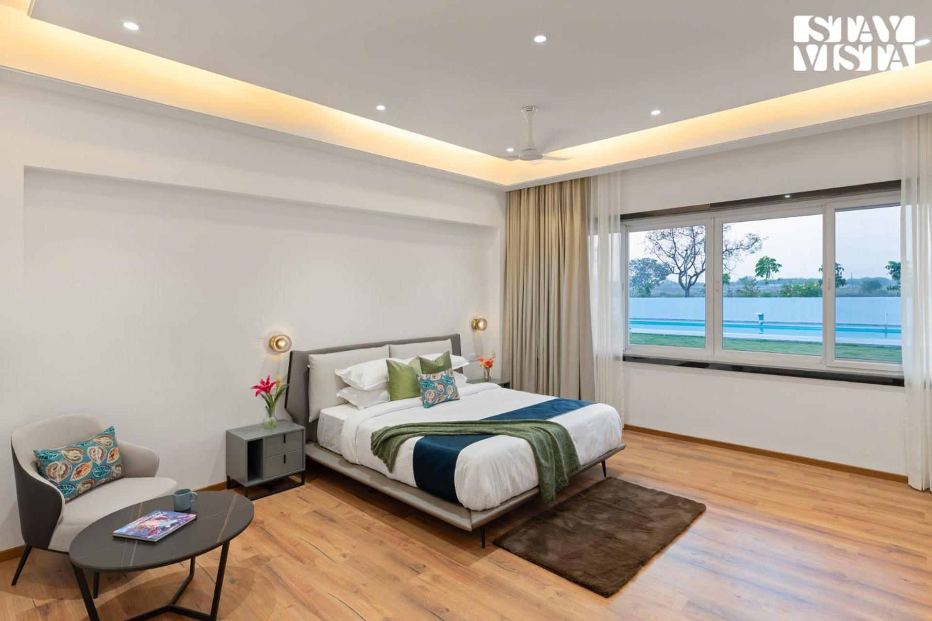 Villa Stayvista At Aj House With Pvt Pool & Projector Set-up Hyderabad